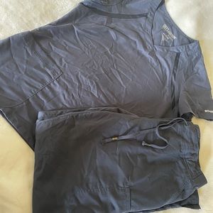 Greys anatomy steel gray active scrub set